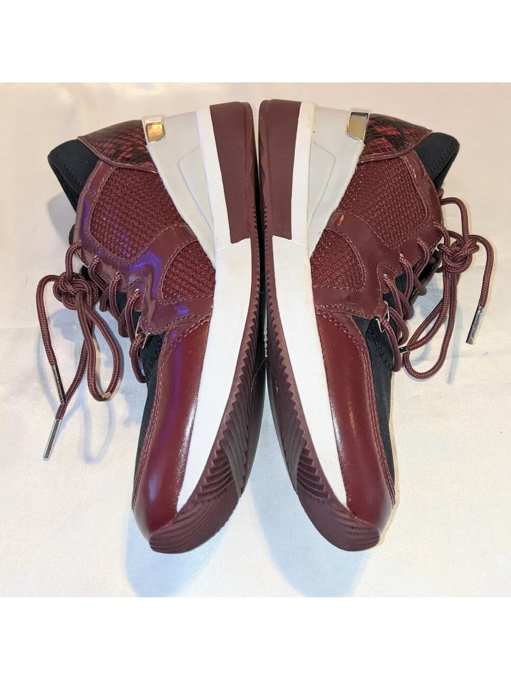 Michael Kors Liv Women's Burgundy Wedge Sneakers Trainers HJ19F Size 7 M EUC